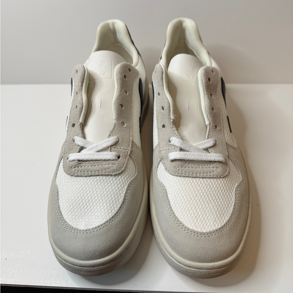 Veja Men's V-10 B-Mesh Sneakers Size 10 US - Picture 4 of 10